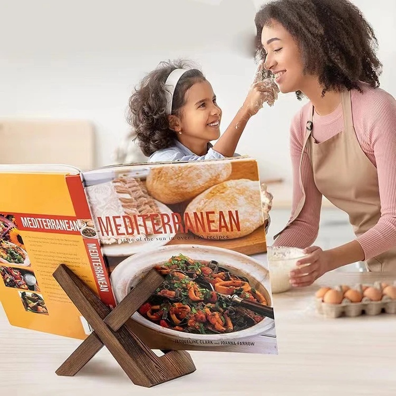 Stojak na książkę kucharską z  – Desk Setup Wood recenzja i cena